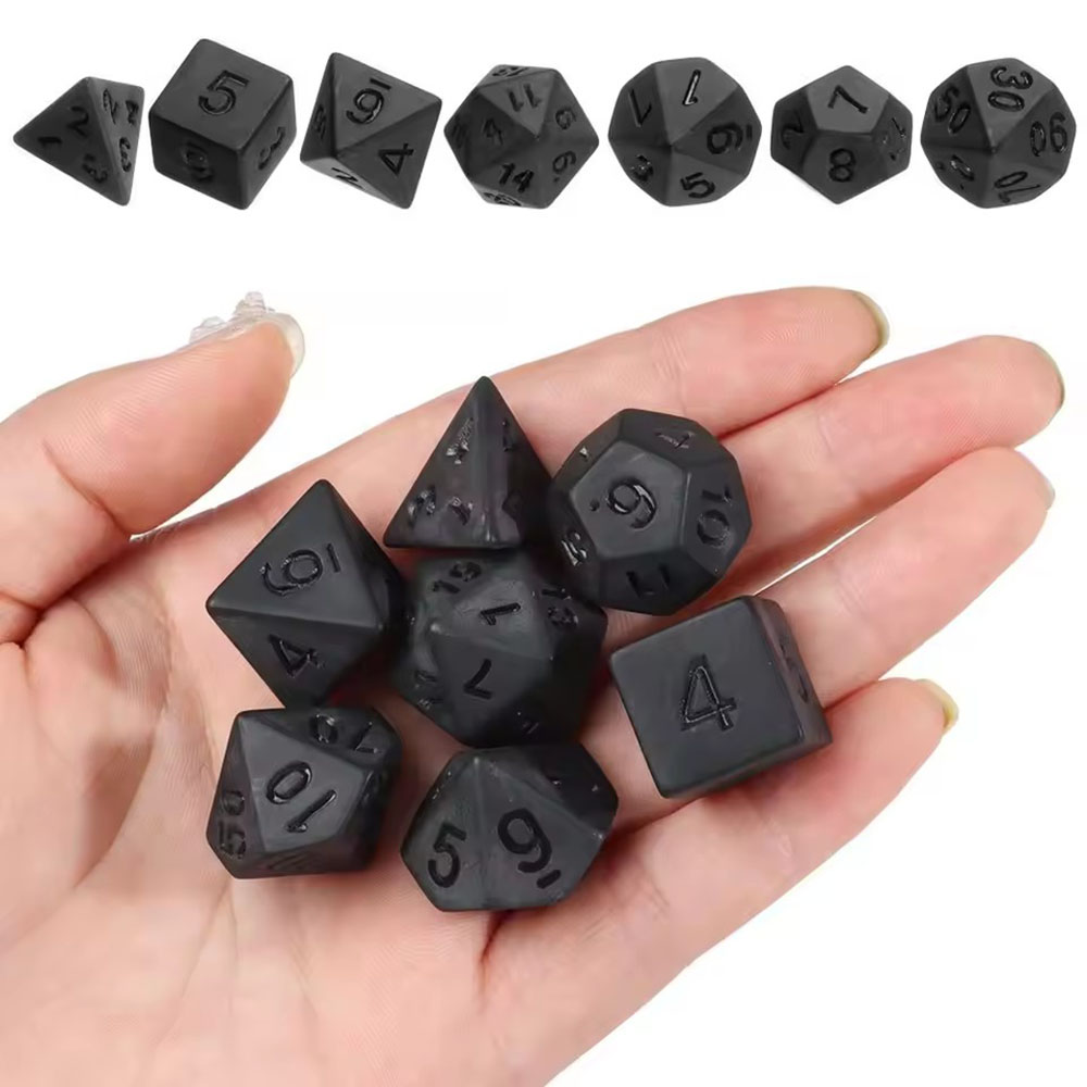 Conjunto de 7 Dados Pretos Nov - Board Game Font avaliação e preço
